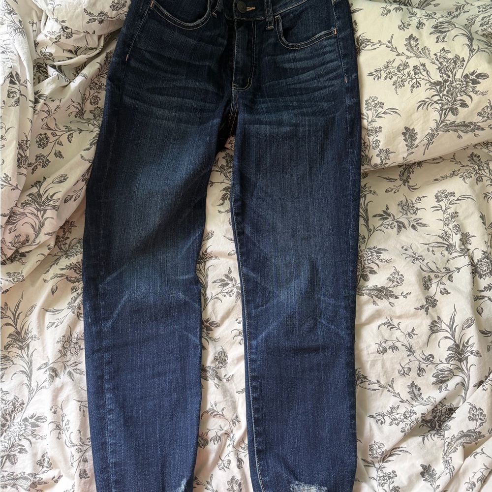 American Eagle 3 pairs of jeans bundle!!